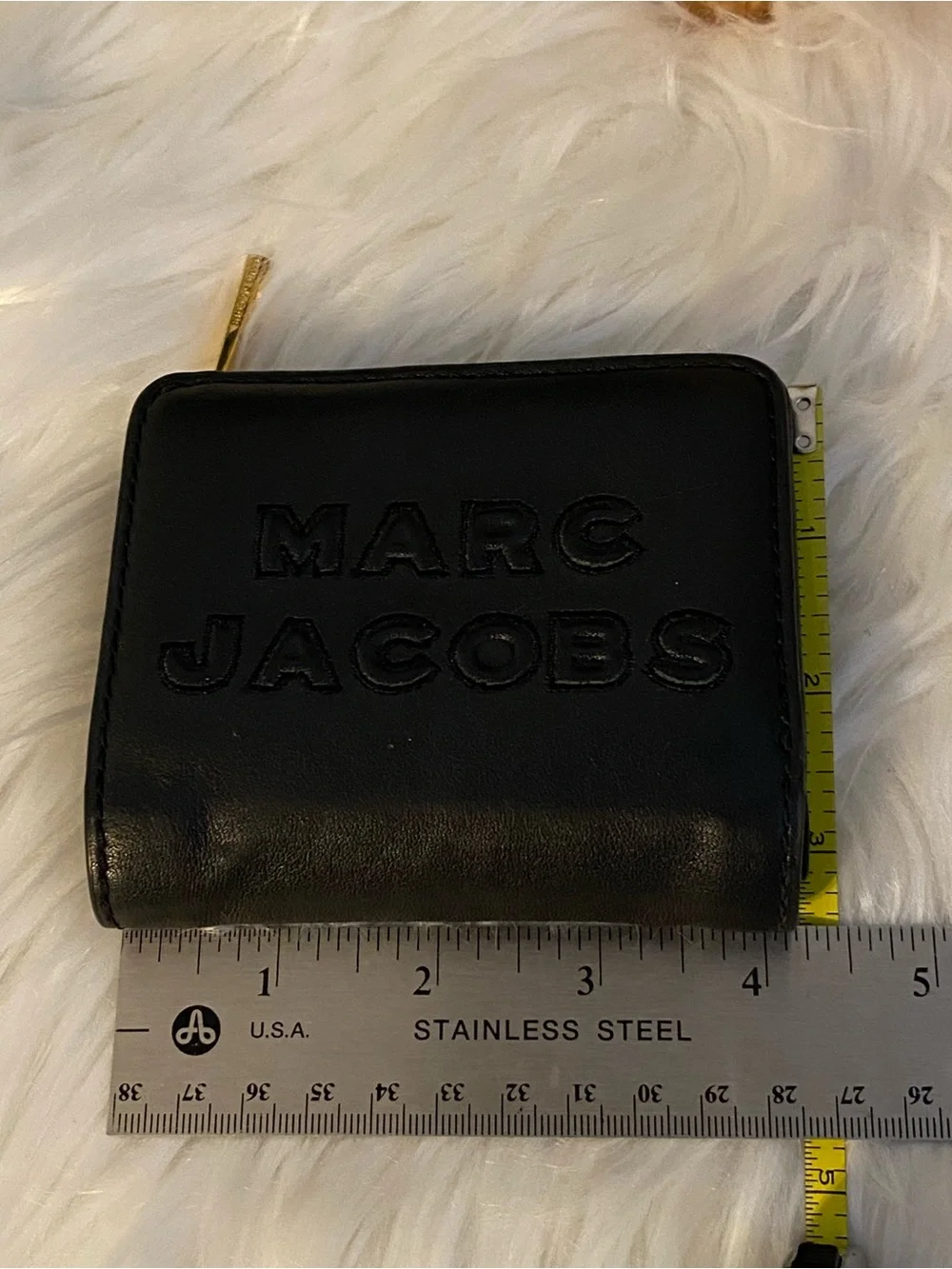 Marc Jacobs Black Embossed Leather Card Wallet Unisex